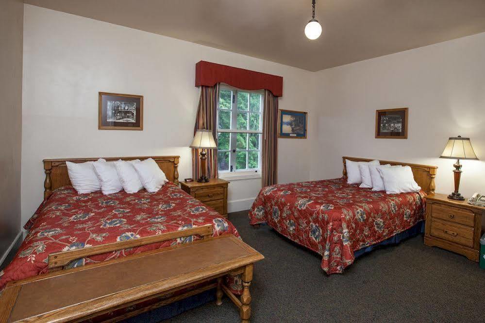 Motel Lake Mcdonald West Glacier Eksteriør billede